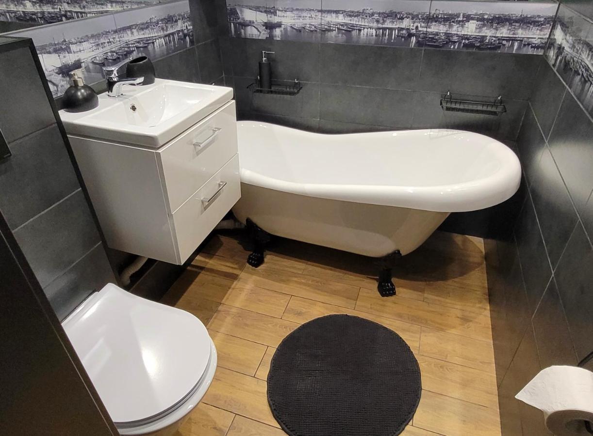 Apartament Na Matejki 斯维诺乌伊希切 外观 照片
